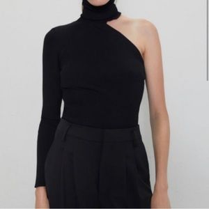 Zara - one shoulder black turtleneck